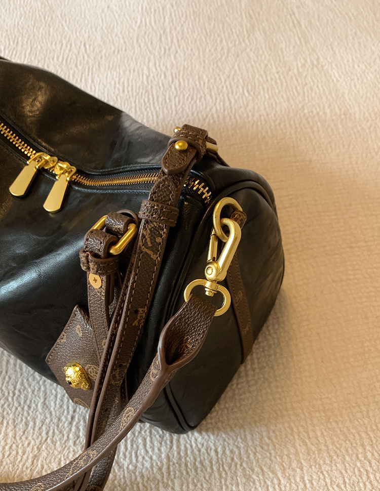 DEEPKEE original nubuck handmade full-grain genuine leather cowhide bag 黑夜騎士枕頭包 CD33238號