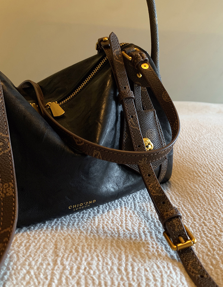 DEEPKEE original nubuck handmade full-grain genuine leather cowhide bag 黑夜騎士枕頭包 CD33238號