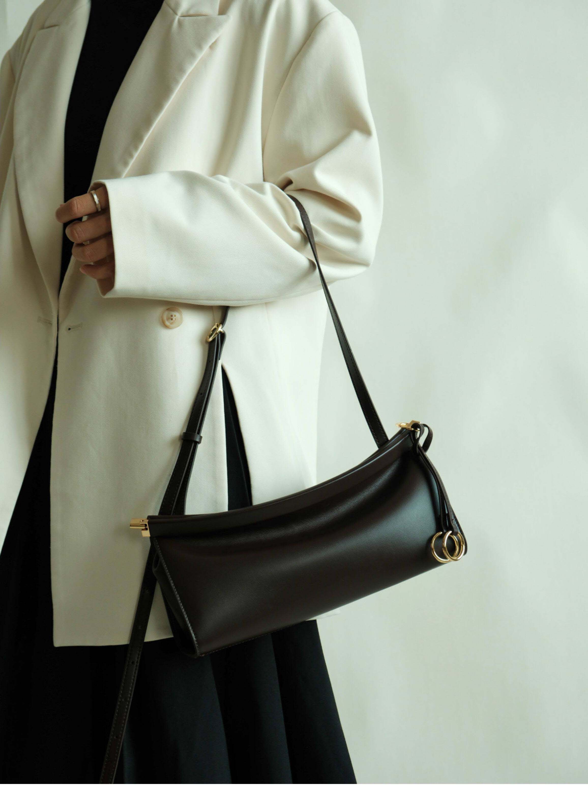 香港狄記皮具 狄記 原創真皮手工 ins郵差包 ins風格包包 頭層牛皮包包 皮革 原創手工真皮 皮件 DEEPKEE 復古真皮手工包