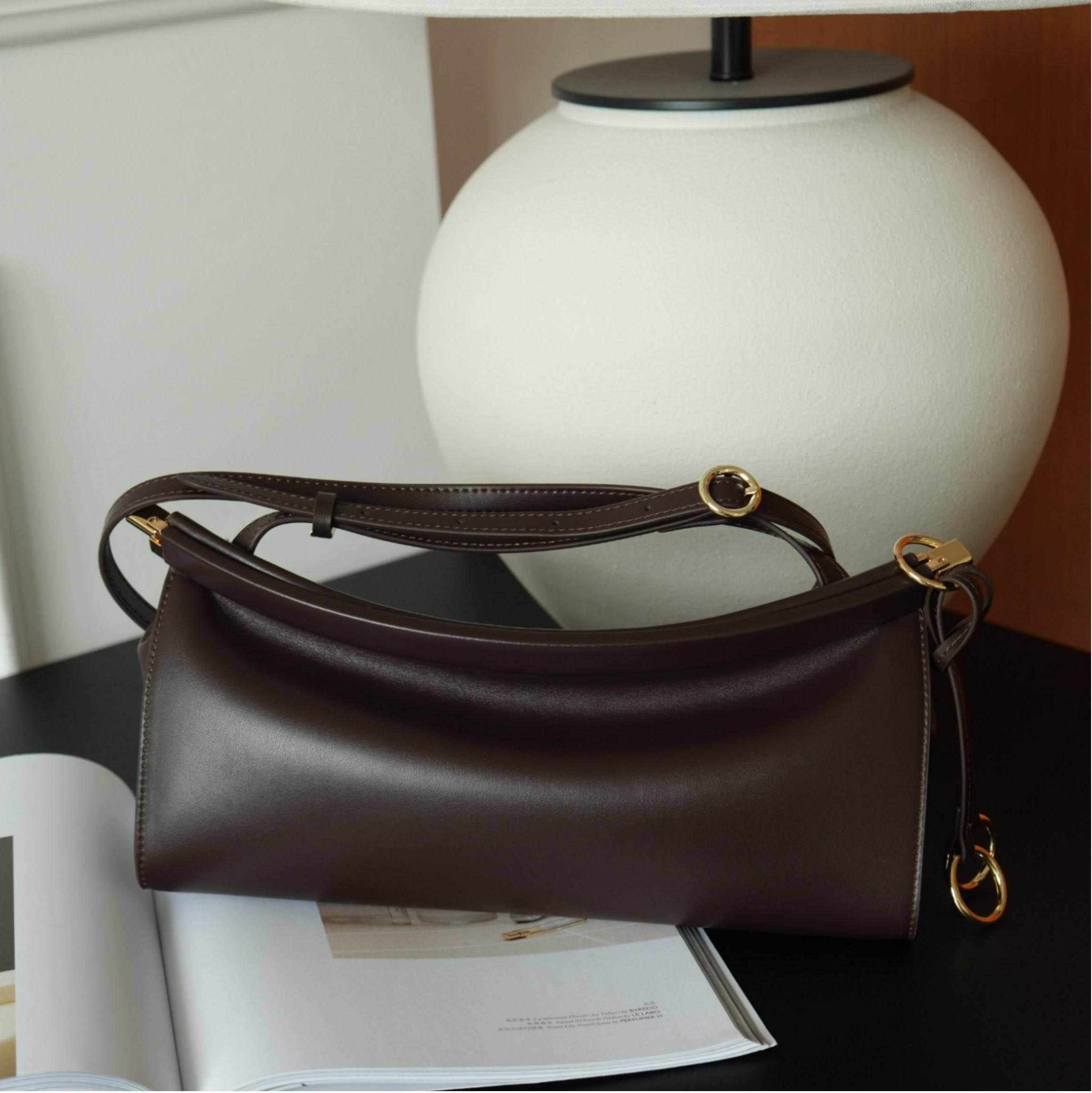 香港狄記皮具 狄記 原創真皮手工 ins郵差包 ins風格包包 頭層牛皮包包 皮革 原創手工真皮 皮件 DEEPKEE 復古真皮手工包