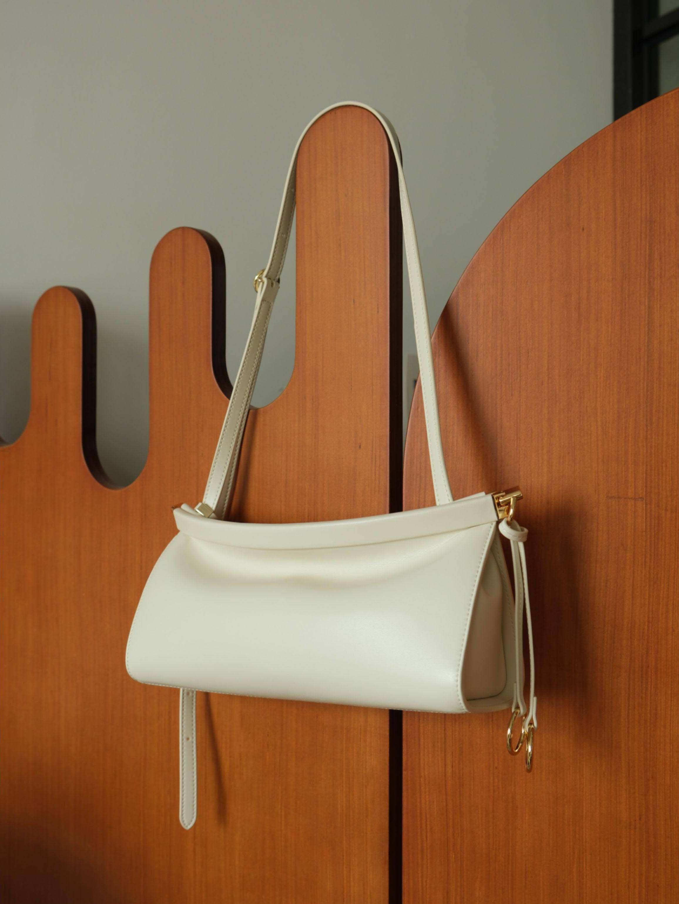 香港狄記皮具 狄記 原創真皮手工 ins郵差包 ins風格包包 頭層牛皮包包 皮革 原創手工真皮 皮件 DEEPKEE 復古真皮手工包