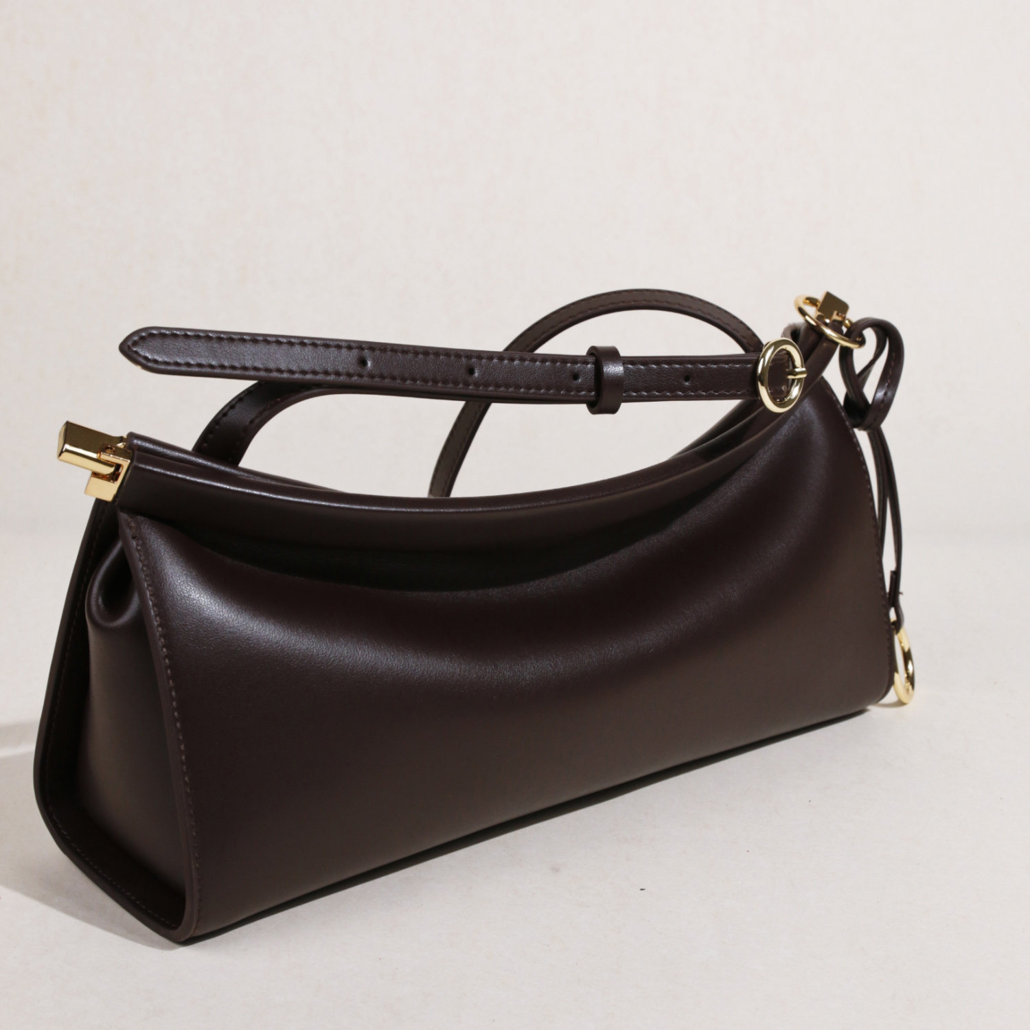 香港狄記皮具 狄記 原創真皮手工 ins郵差包 ins風格包包 頭層牛皮包包 皮革 原創手工真皮 皮件 DEEPKEE 復古真皮手工包