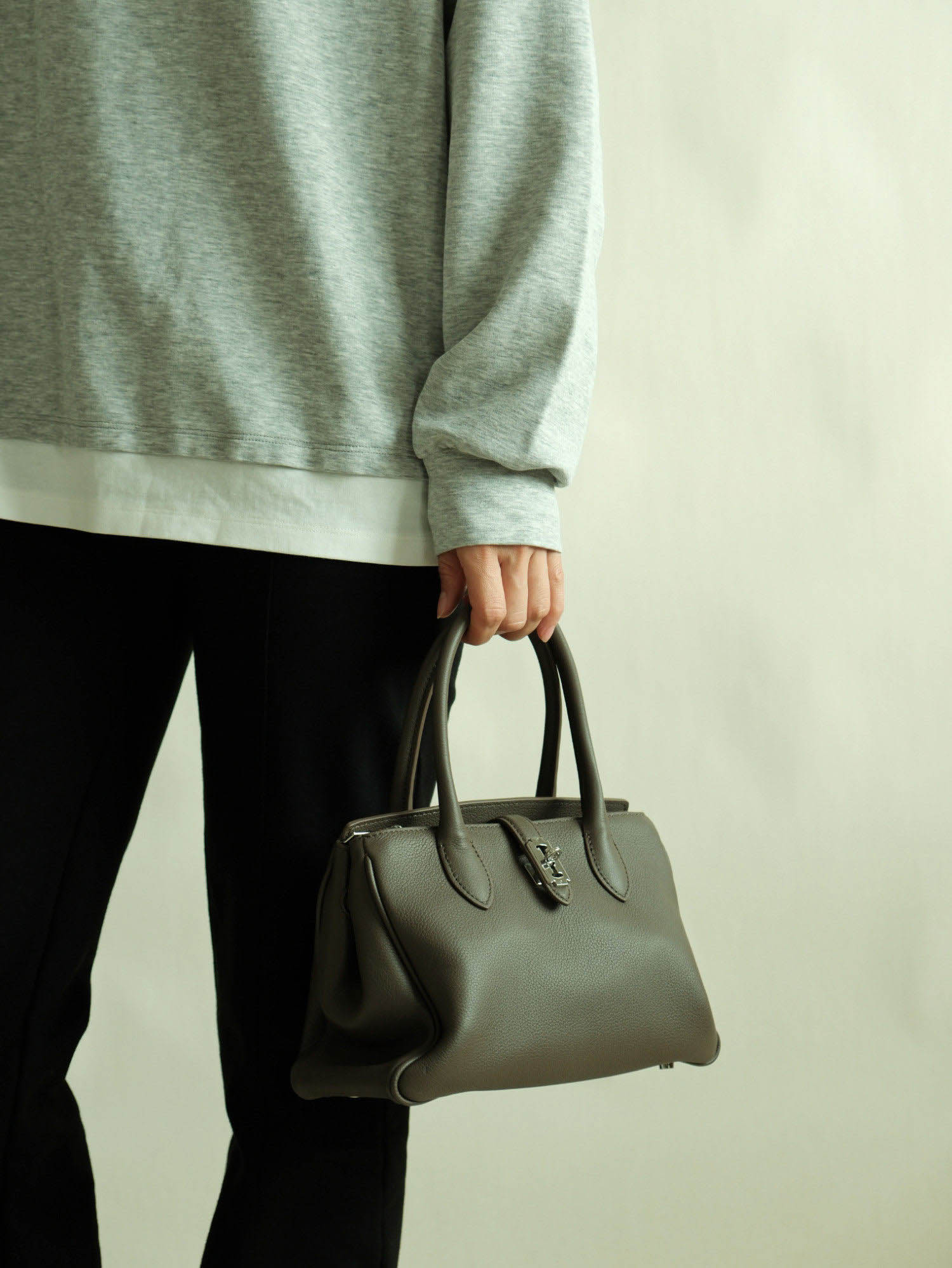 香港狄記皮具 狄記 原創真皮手工 ins郵差包 ins風格包包 頭層牛皮包包 皮革 原創手工真皮 皮件 DEEPKEE 復古真皮手工包