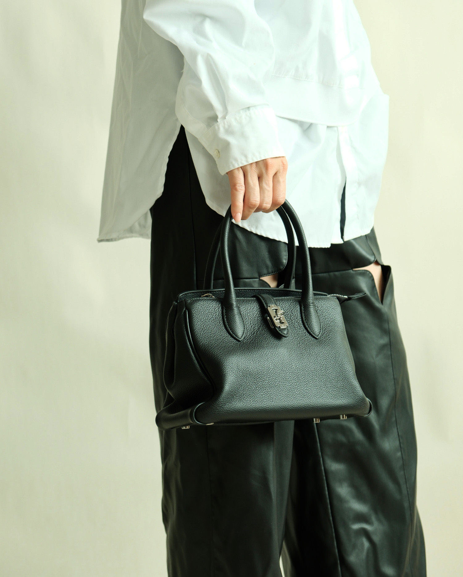 香港狄記皮具 狄記 原創真皮手工 ins郵差包 ins風格包包 頭層牛皮包包 皮革 原創手工真皮 皮件 DEEPKEE 復古真皮手工包