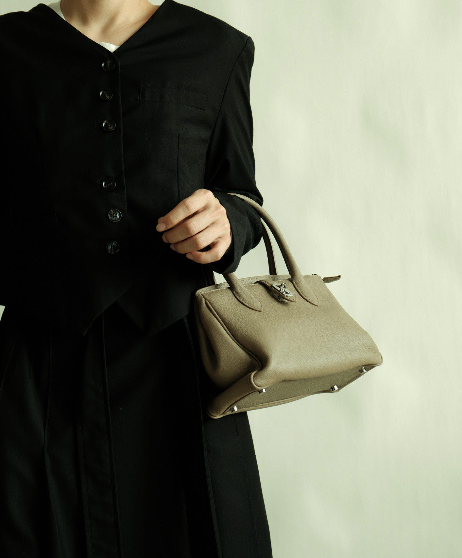 香港狄記皮具 狄記 原創真皮手工 ins郵差包 ins風格包包 頭層牛皮包包 皮革 原創手工真皮 皮件 DEEPKEE 復古真皮手工包