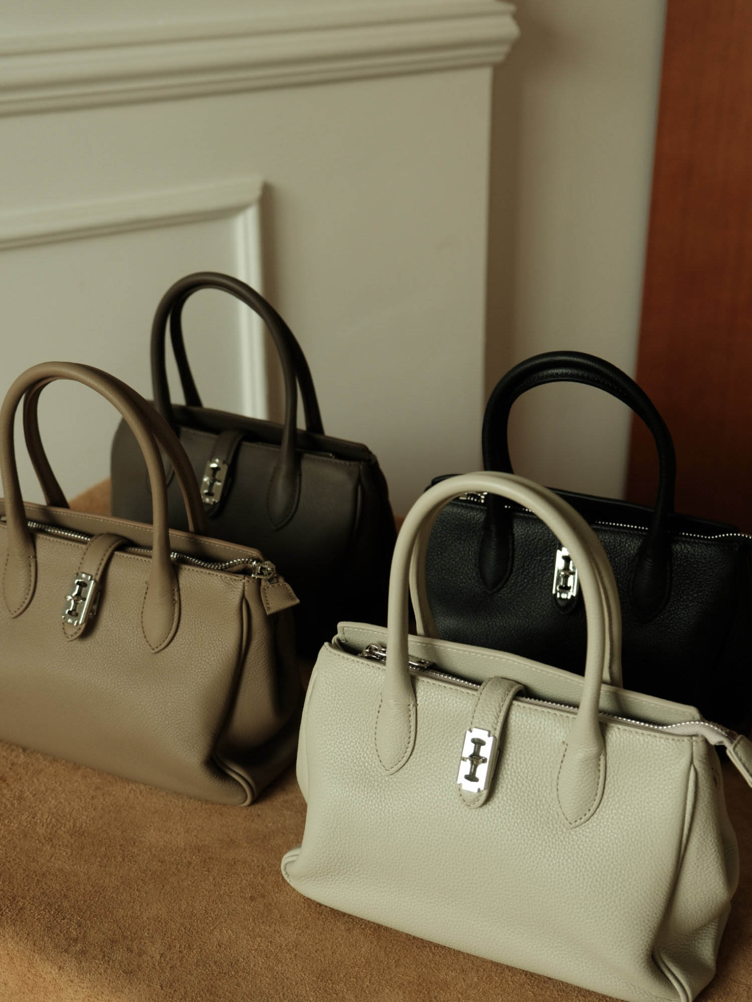 香港狄記皮具 狄記 原創真皮手工 ins郵差包 ins風格包包 頭層牛皮包包 皮革 原創手工真皮 皮件 DEEPKEE 復古真皮手工包