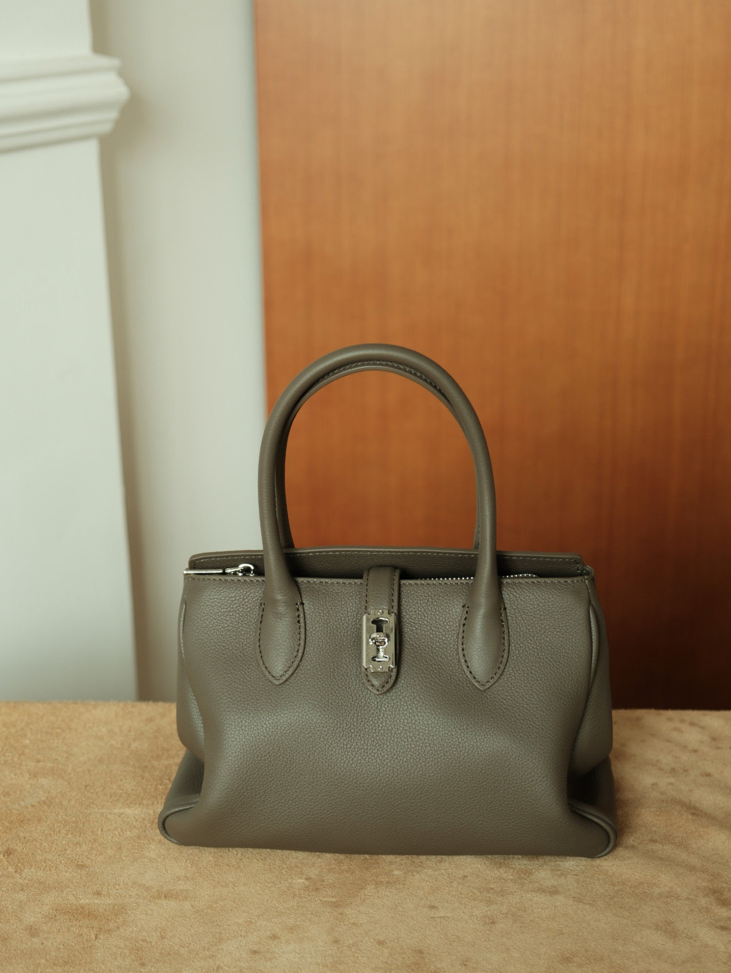 香港狄記皮具 狄記 原創真皮手工 ins郵差包 ins風格包包 頭層牛皮包包 皮革 原創手工真皮 皮件 DEEPKEE 復古真皮手工包