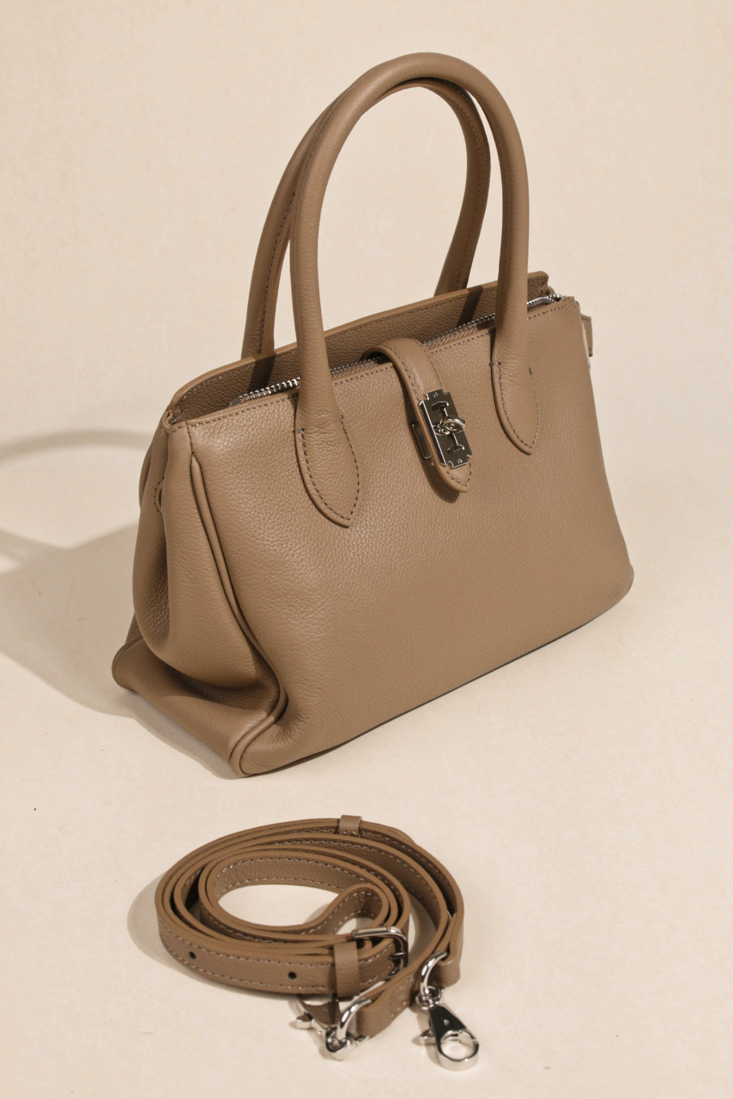 香港狄記皮具 狄記 原創真皮手工 ins郵差包 ins風格包包 頭層牛皮包包 皮革 原創手工真皮 皮件 DEEPKEE 復古真皮手工包