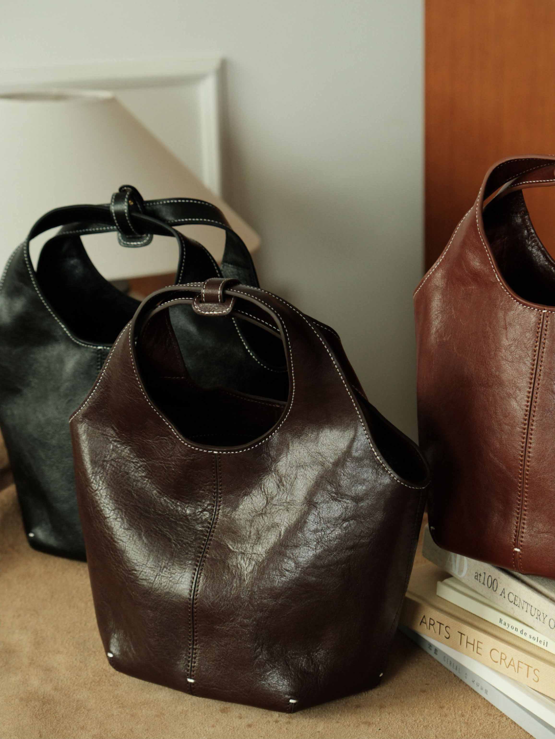 香港狄記皮具 狄記 原創真皮手工 ins郵差包 ins風格包包 頭層牛皮包包 皮革 原創手工真皮 皮件 DEEPKEE 復古真皮手工包