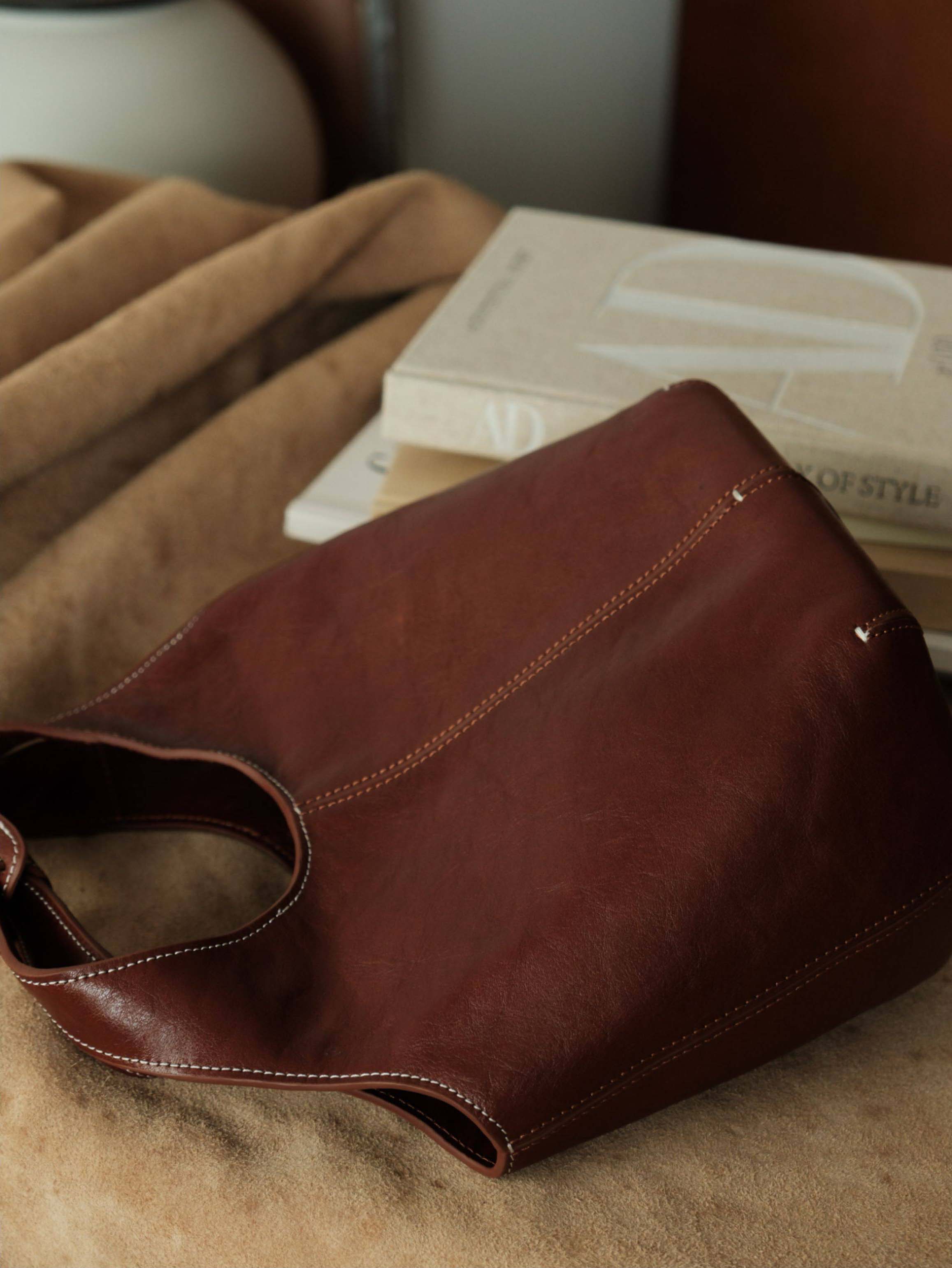 香港狄記皮具 狄記 原創真皮手工 ins郵差包 ins風格包包 頭層牛皮包包 皮革 原創手工真皮 皮件 DEEPKEE 復古真皮手工包