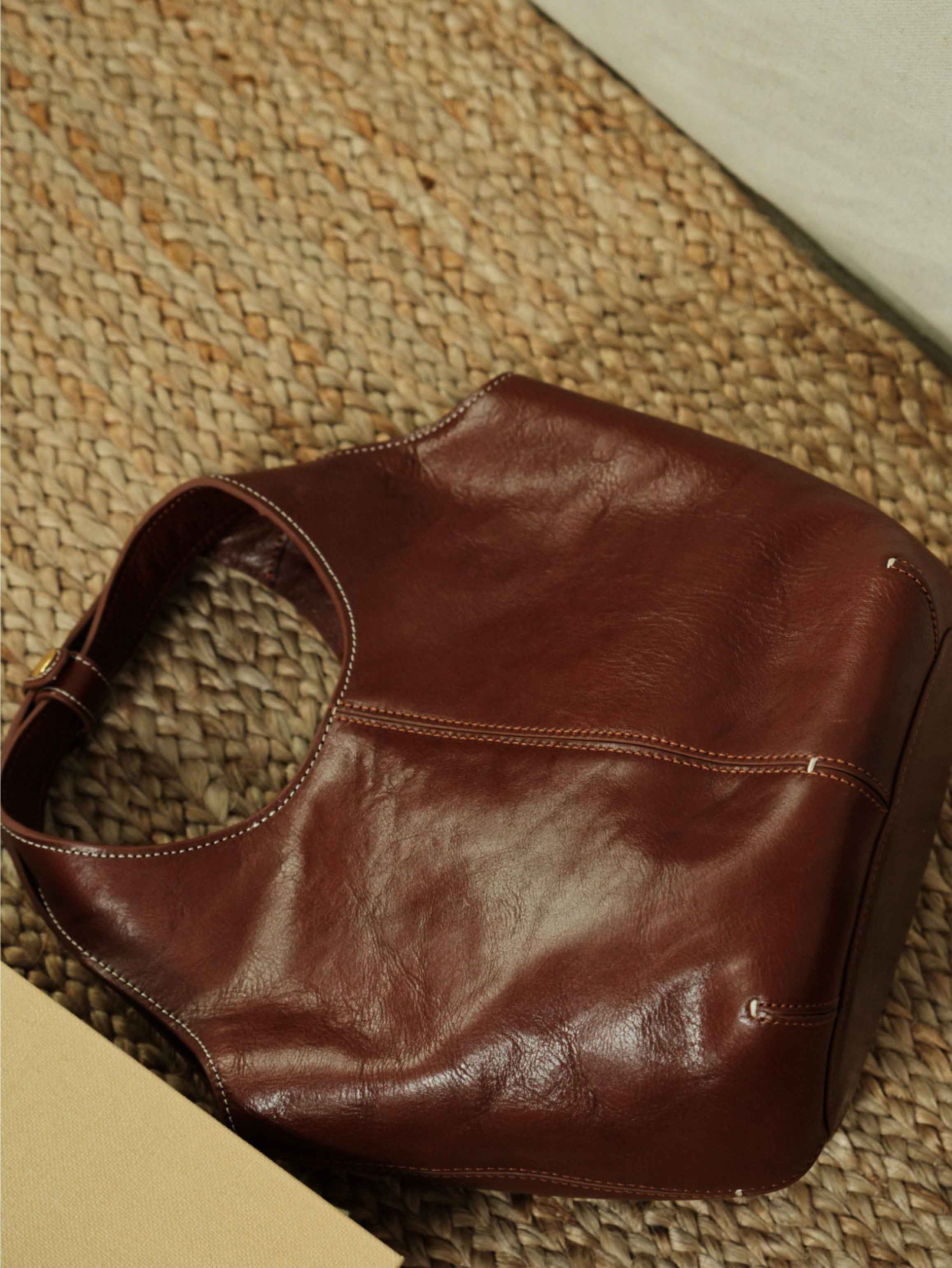 香港狄記皮具 狄記 原創真皮手工 ins郵差包 ins風格包包 頭層牛皮包包 皮革 原創手工真皮 皮件 DEEPKEE 復古真皮手工包