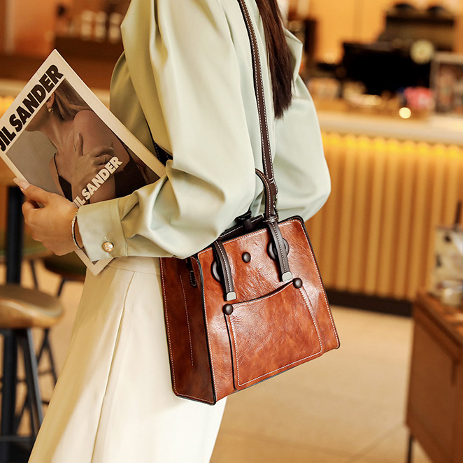 香港狄記皮具 狄記 原創真皮手工 ins郵差包 ins風格包包 頭層牛皮包包 皮革 原創手工真皮 皮件 DEEPKEE 復古真皮手工包