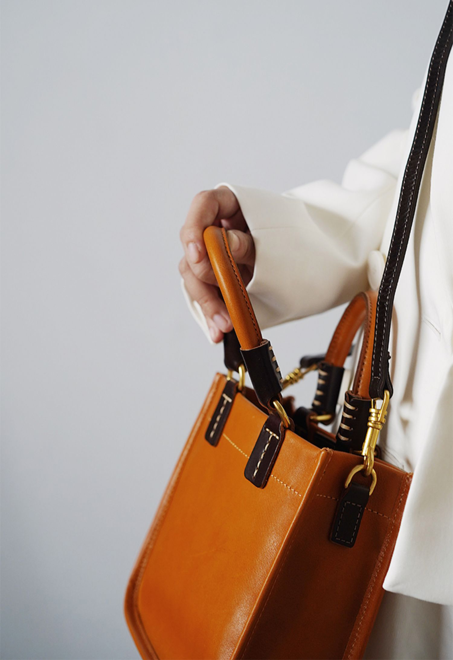 香港狄記皮具 狄記 原創真皮手工 ins郵差包 ins風格包包 頭層牛皮包包 皮革 原創手工真皮 皮件 DEEPKEE 復古真皮手工包