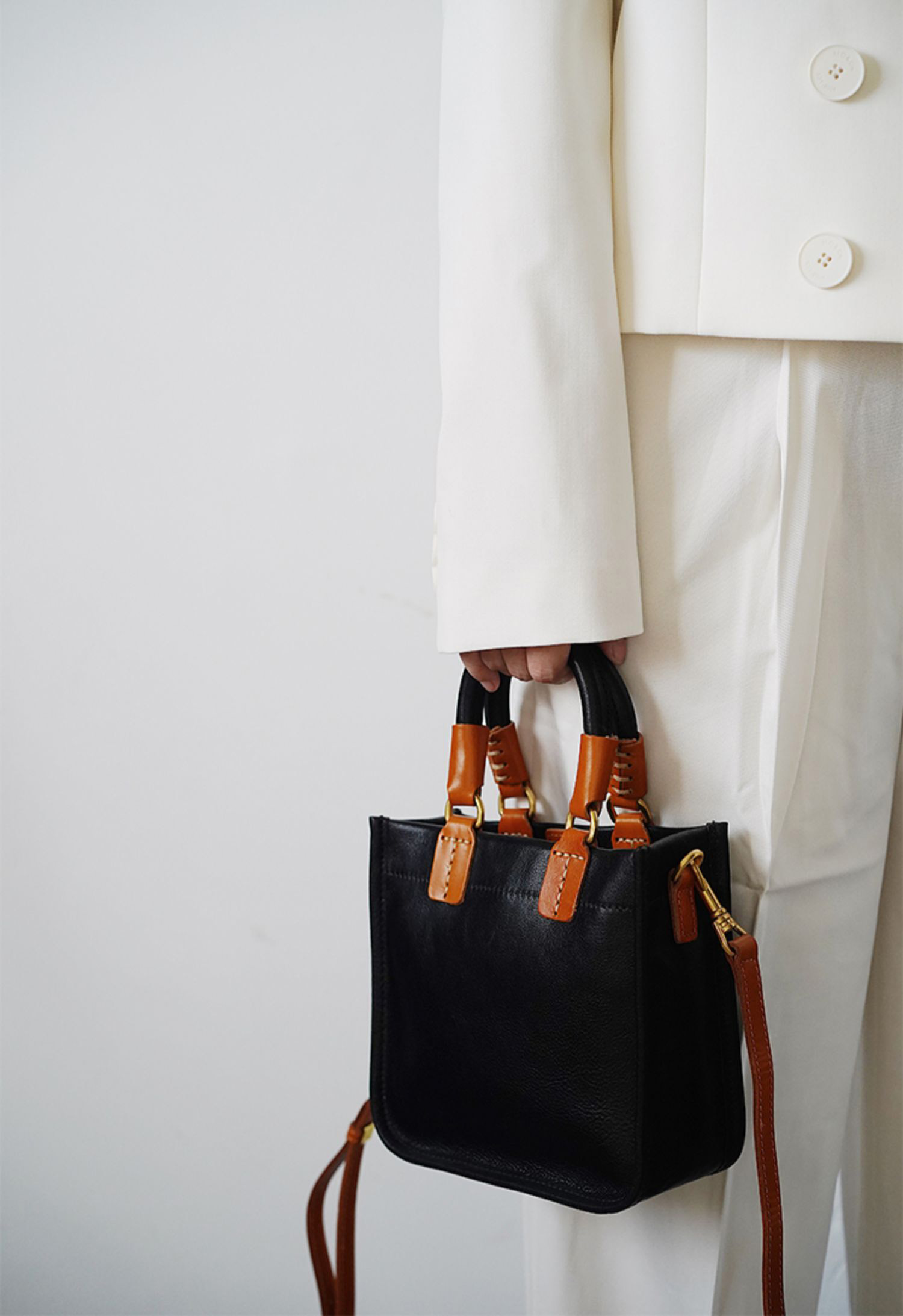 香港狄記皮具 狄記 原創真皮手工 ins郵差包 ins風格包包 頭層牛皮包包 皮革 原創手工真皮 皮件 DEEPKEE 復古真皮手工包