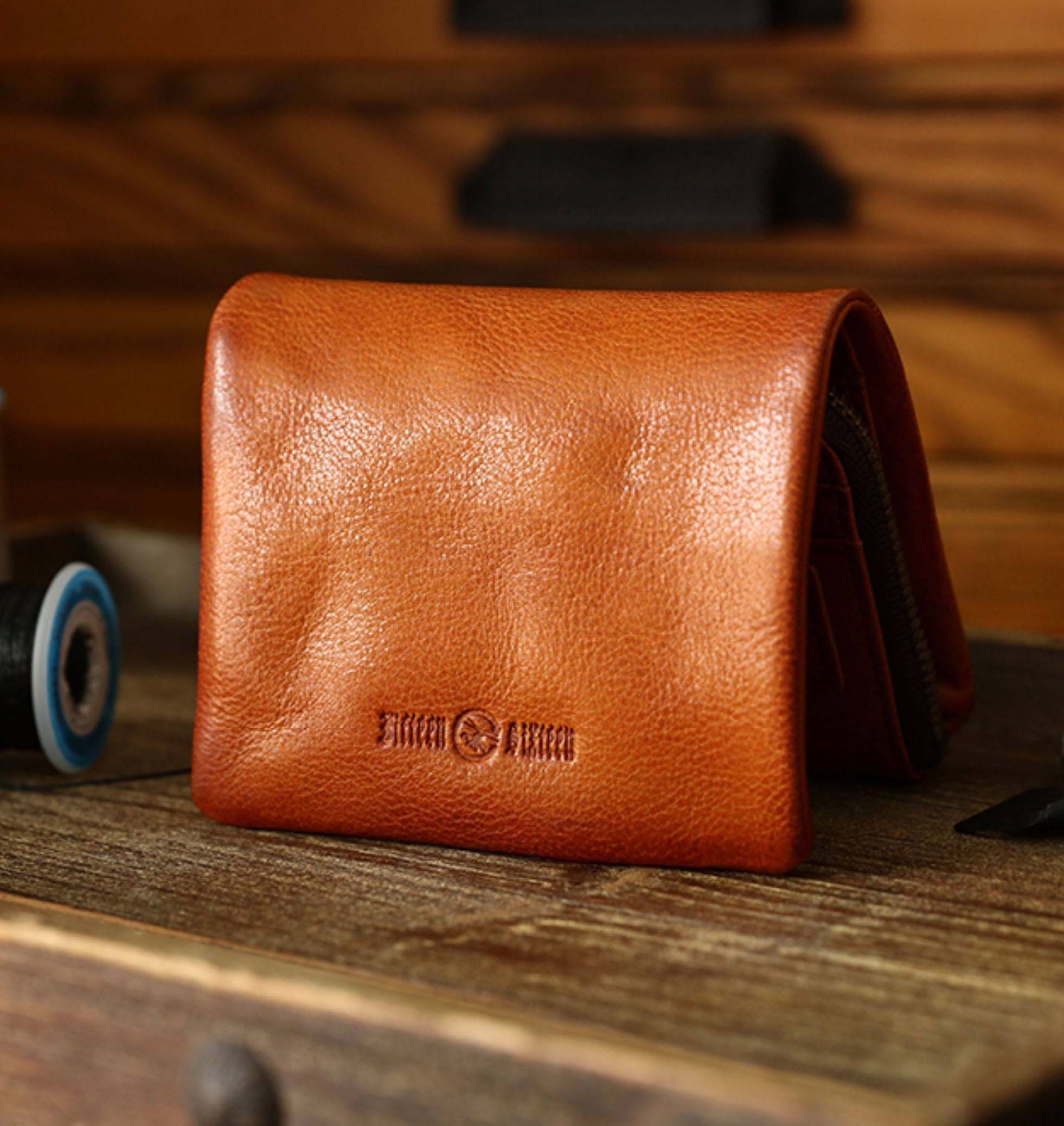 香港狄記皮具 狄記 原創真皮手工 ins郵差包 ins風格包包 頭層牛皮包包 皮革 原創手工真皮 皮件 DEEPKEE 復古真皮手工包