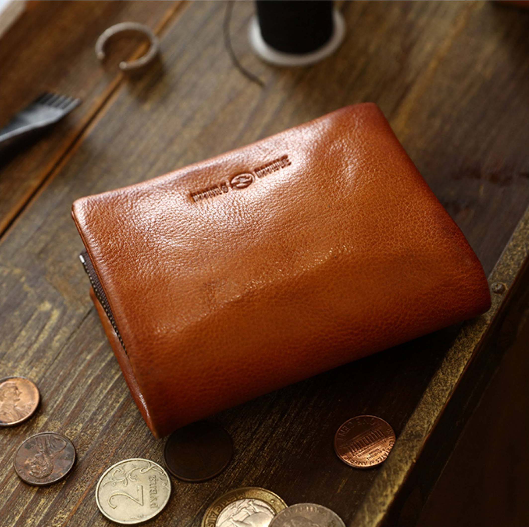 香港狄記皮具 狄記 原創真皮手工 ins郵差包 ins風格包包 頭層牛皮包包 皮革 原創手工真皮 皮件 DEEPKEE 復古真皮手工包