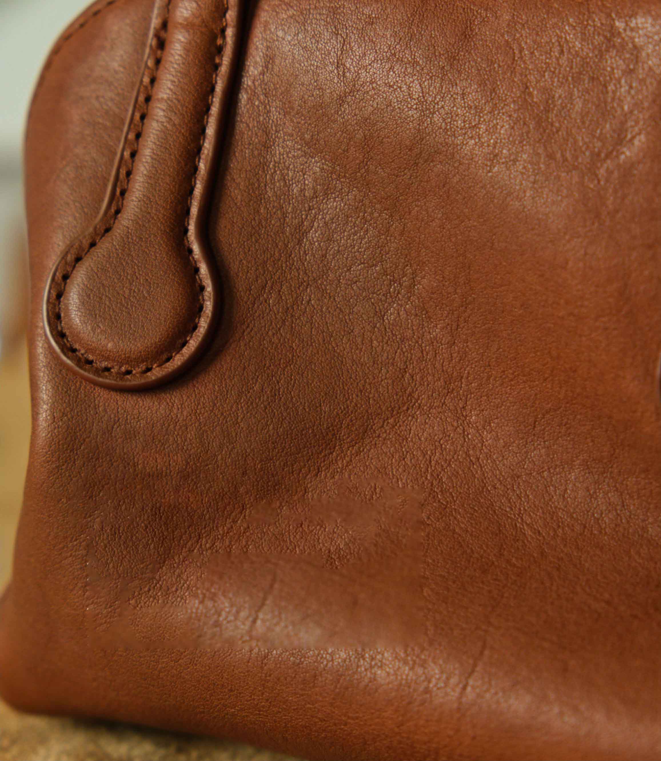 香港狄記皮具 狄記 原創真皮手工 ins郵差包 ins風格包包 頭層牛皮包包 皮革 原創手工真皮 皮件 DEEPKEE 復古真皮手工包