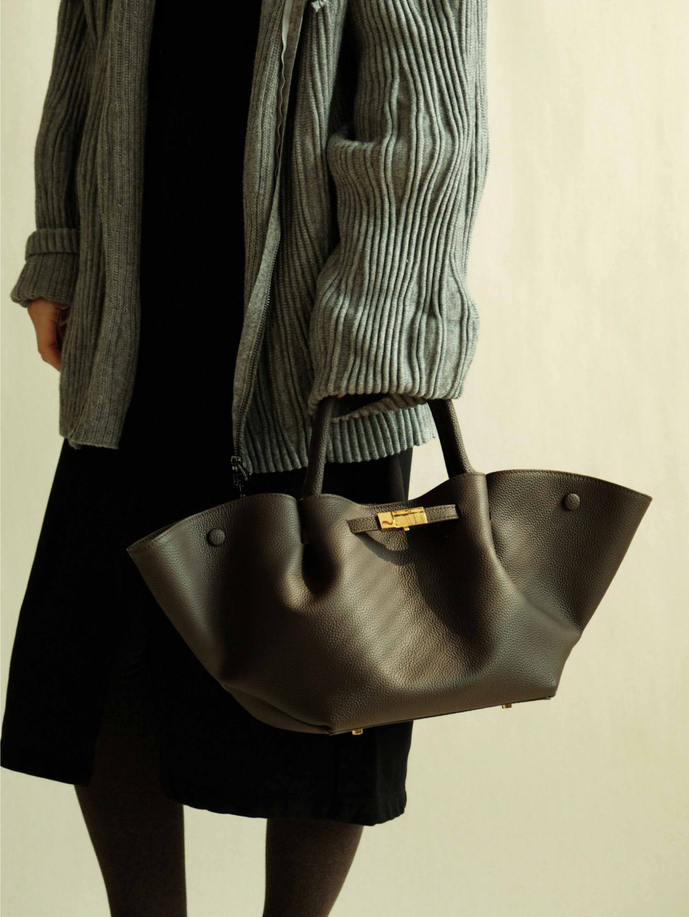 香港狄記皮具 狄記 原創真皮手工 ins郵差包 ins風格包包 頭層牛皮包包 皮革 原創手工真皮 皮件 DEEPKEE 復古真皮手工包