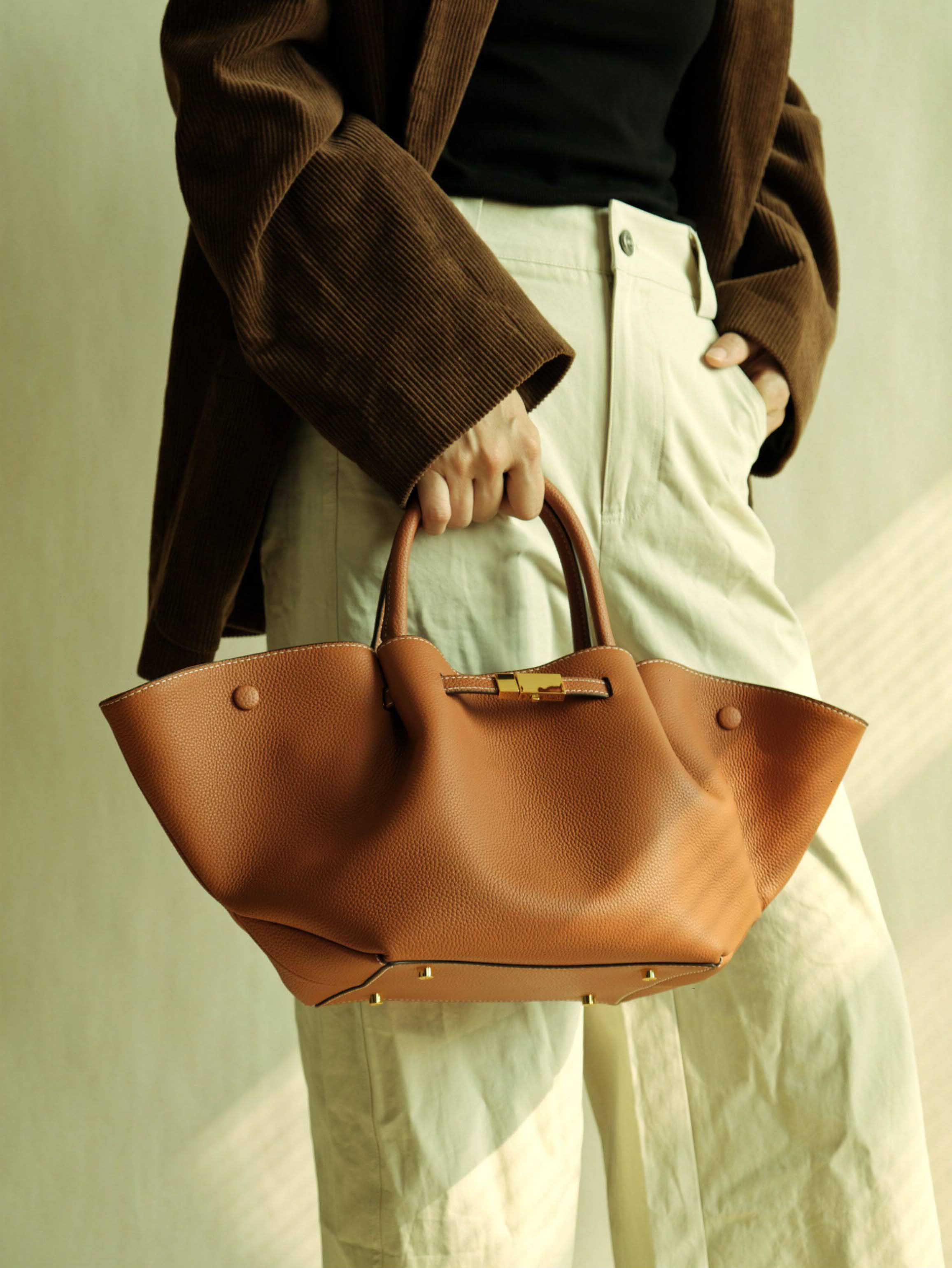 香港狄記皮具 狄記 原創真皮手工 ins郵差包 ins風格包包 頭層牛皮包包 皮革 原創手工真皮 皮件 DEEPKEE 復古真皮手工包