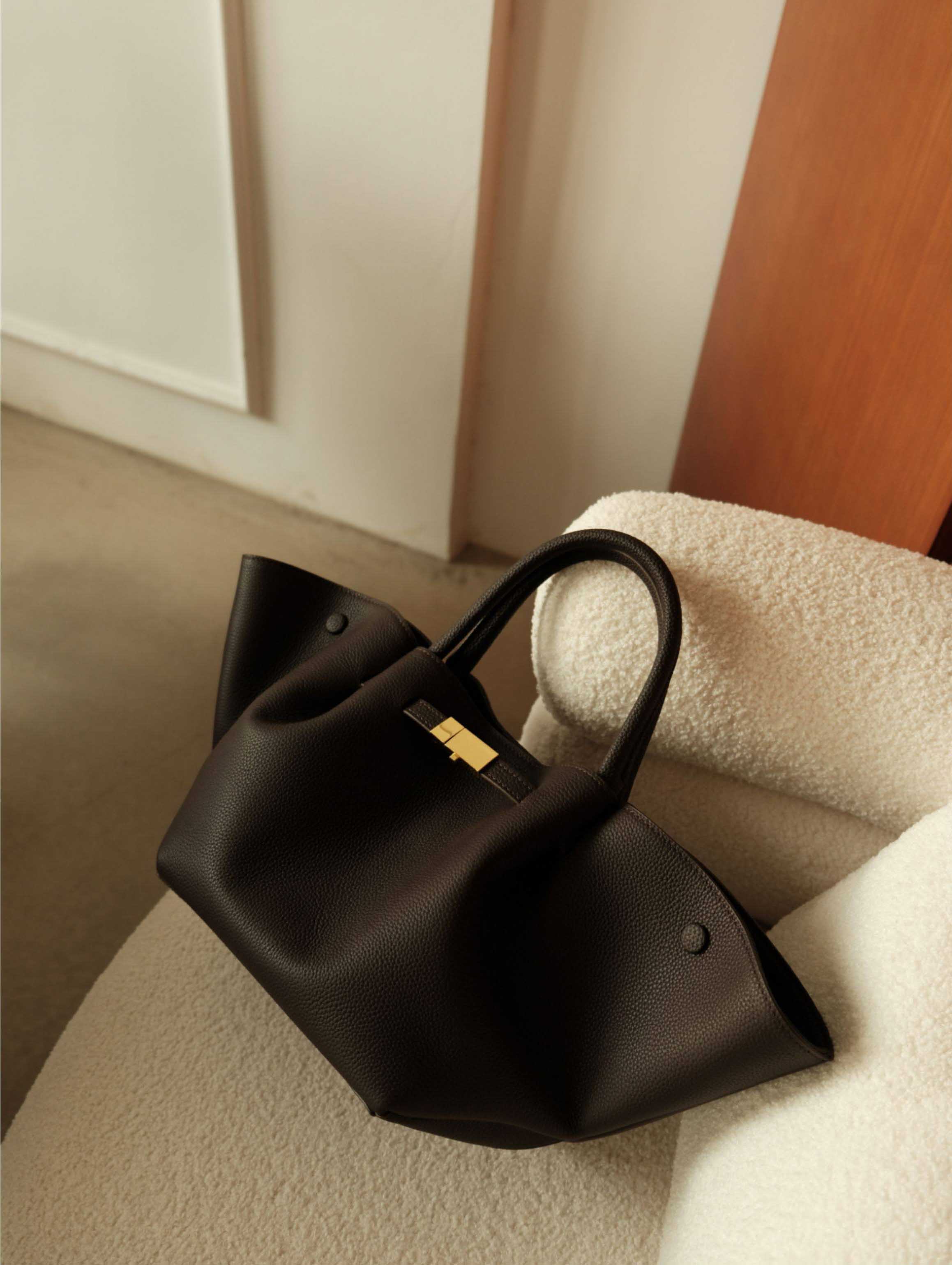 香港狄記皮具 狄記 原創真皮手工 ins郵差包 ins風格包包 頭層牛皮包包 皮革 原創手工真皮 皮件 DEEPKEE 復古真皮手工包