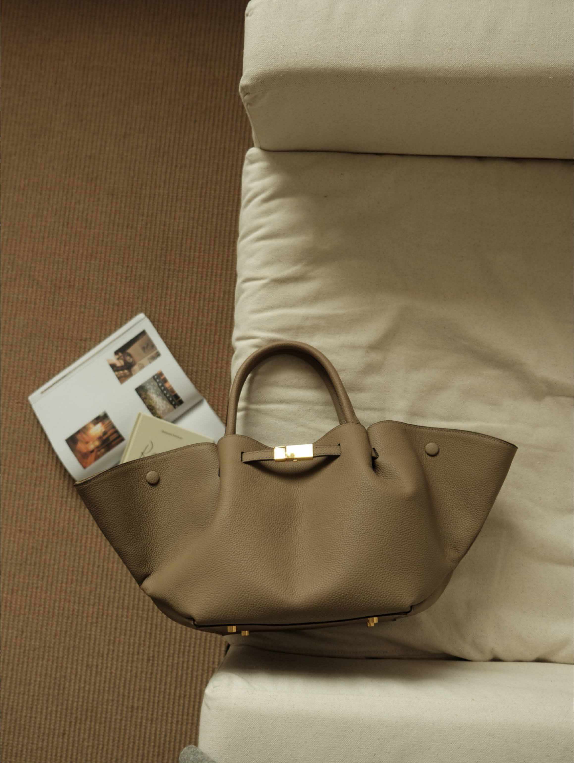 香港狄記皮具 狄記 原創真皮手工 ins郵差包 ins風格包包 頭層牛皮包包 皮革 原創手工真皮 皮件 DEEPKEE 復古真皮手工包