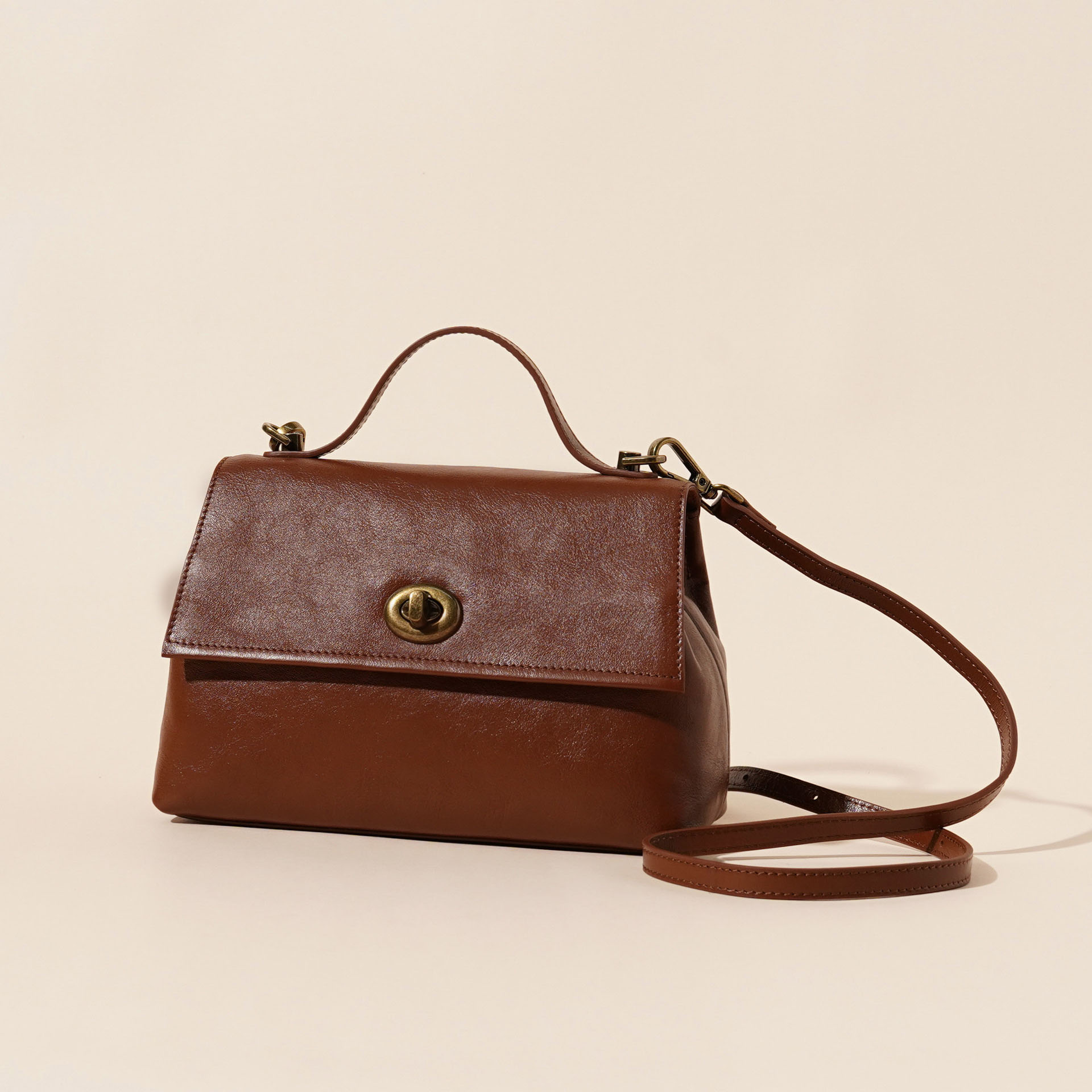 香港狄記皮具 狄記 原創真皮手工 ins郵差包 ins風格包包 頭層牛皮包包 皮革 原創手工真皮 皮件 DEEPKEE 復古真皮手工包