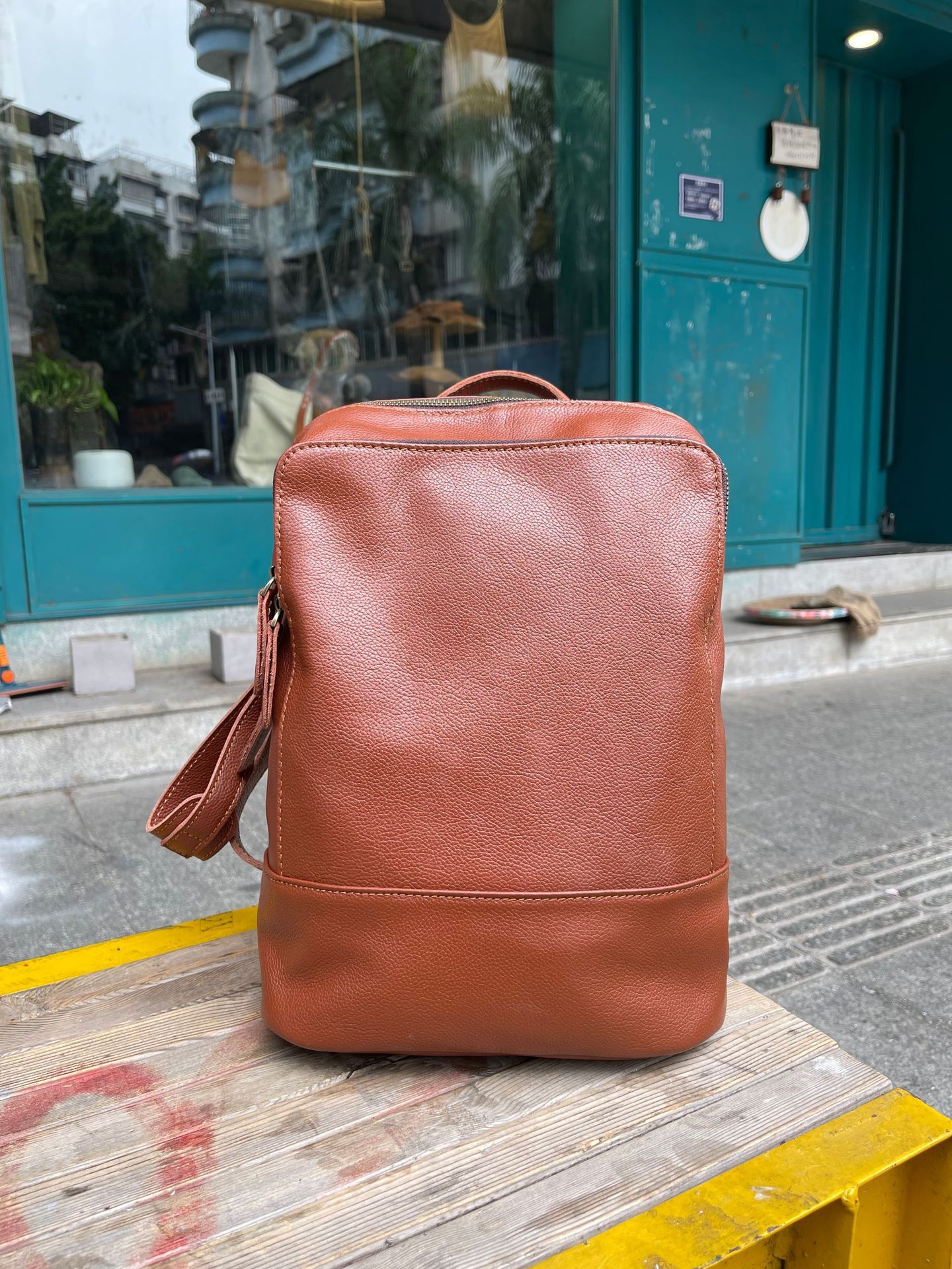 香港狄記手工製作 - 植鞣皮雙肩包701號