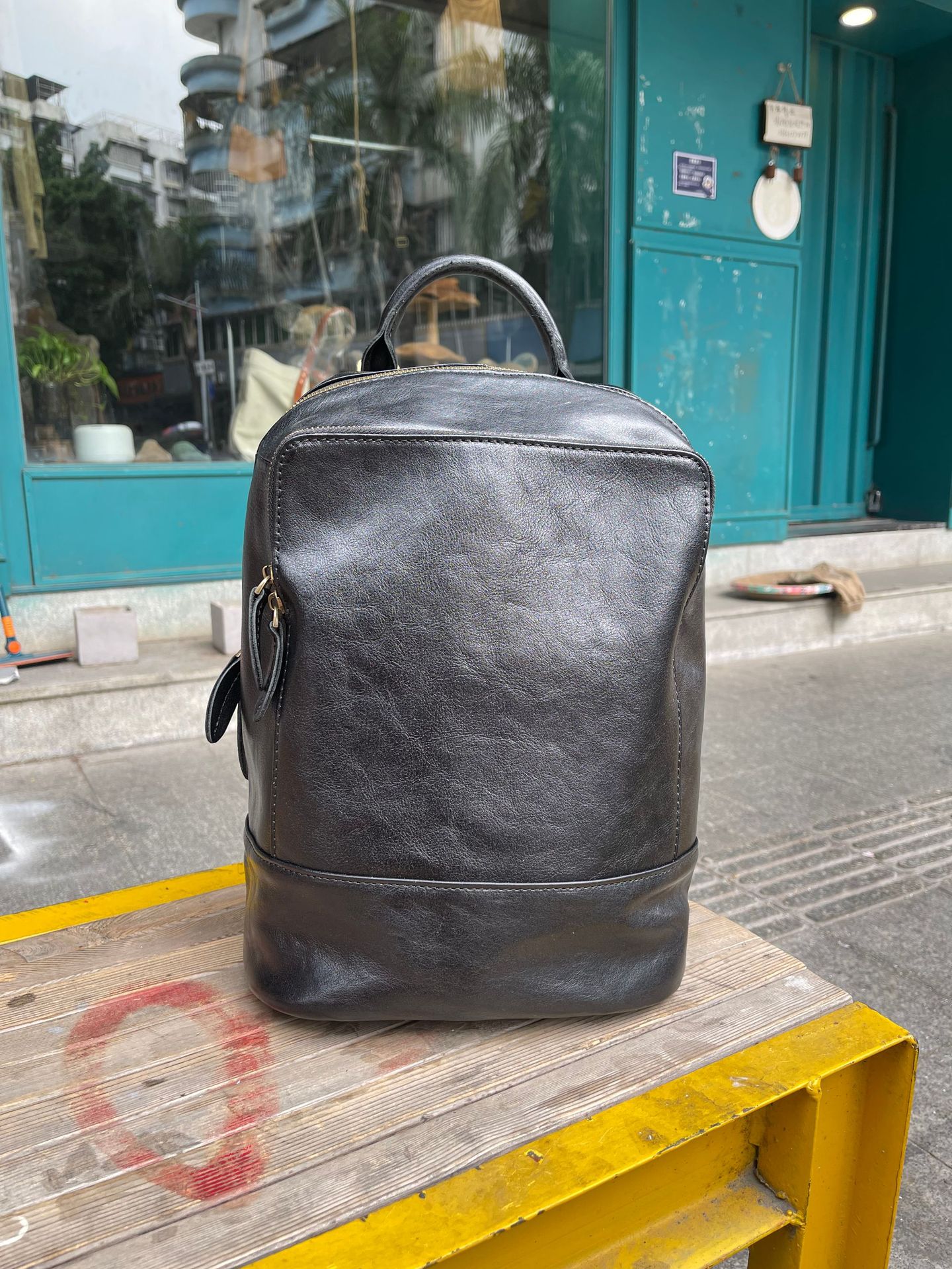 香港狄記手工製作 - 植鞣皮雙肩包701號