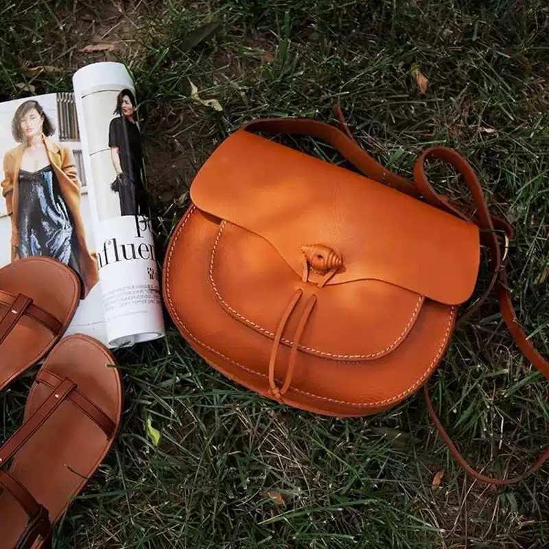 香港狄記皮具 狄記 原創真皮手工 ins郵差包 ins風格包包 頭層牛皮包包 皮革 原創手工真皮 皮件 DEEPKEE 復古真皮手工包