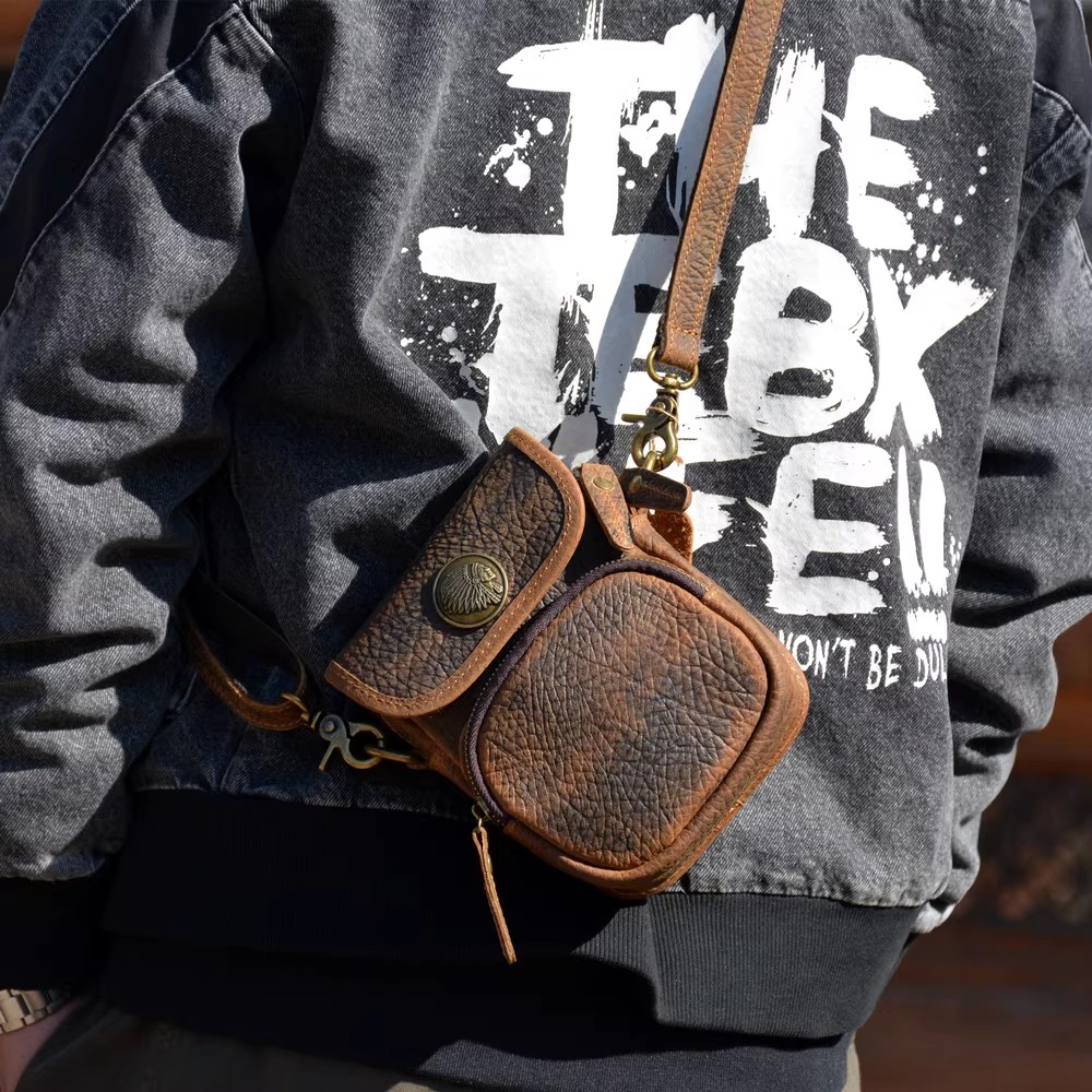 香港狄記皮具 狄記 原創真皮手工 ins郵差包 ins風格包包 頭層牛皮包包 皮革 原創手工真皮 皮件 香港狄記手工製作 - 原創機能斜背小包396號