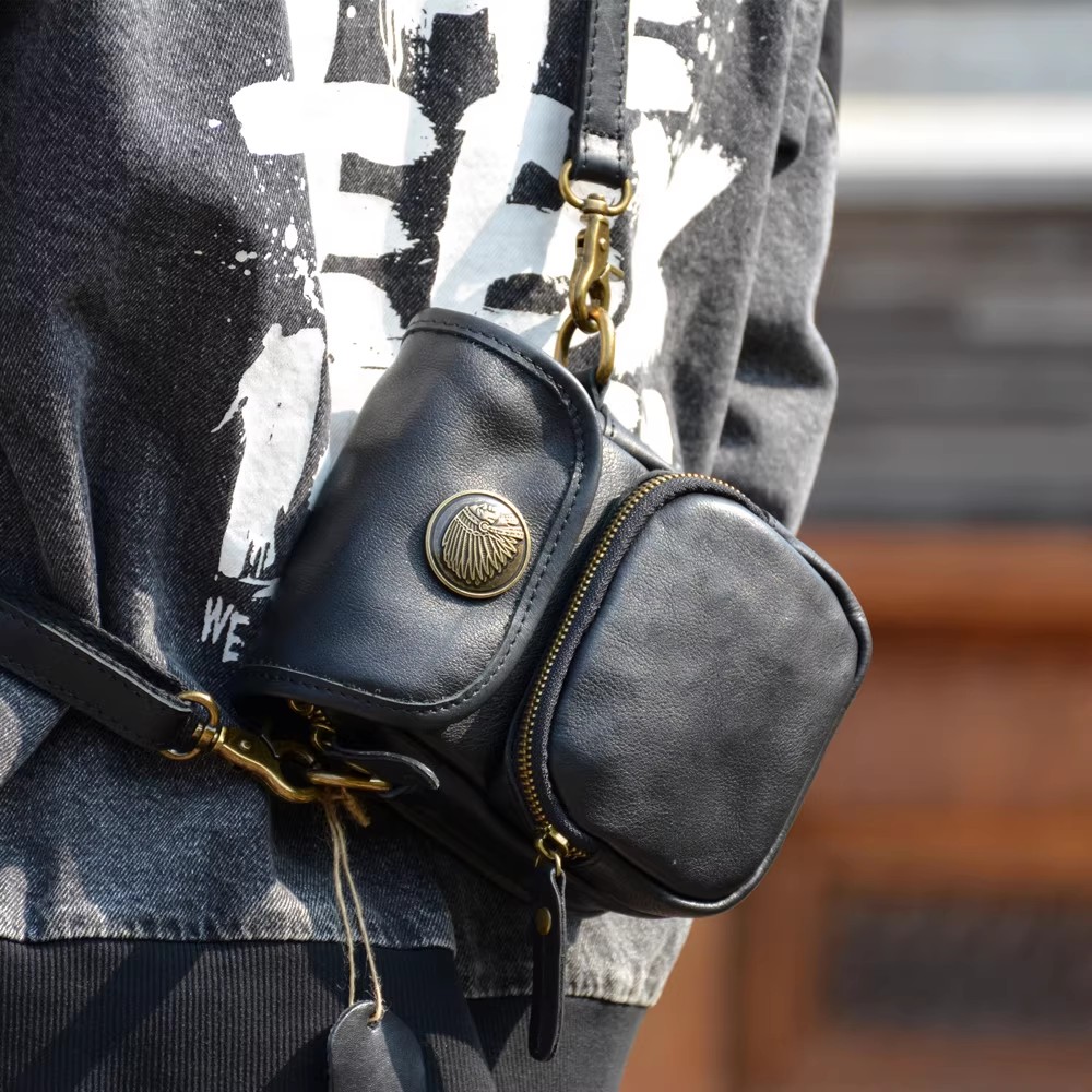 香港狄記皮具 狄記 原創真皮手工 ins郵差包 ins風格包包 頭層牛皮包包 皮革 原創手工真皮 皮件 香港狄記手工製作 - 原創機能斜背小包396號