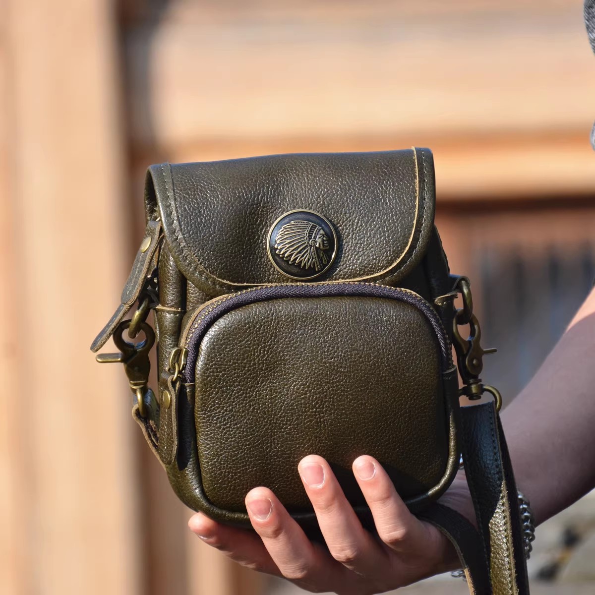 香港狄記皮具 狄記 原創真皮手工 ins郵差包 ins風格包包 頭層牛皮包包 皮革 原創手工真皮 皮件 香港狄記手工製作 - 原創機能斜背小包396號