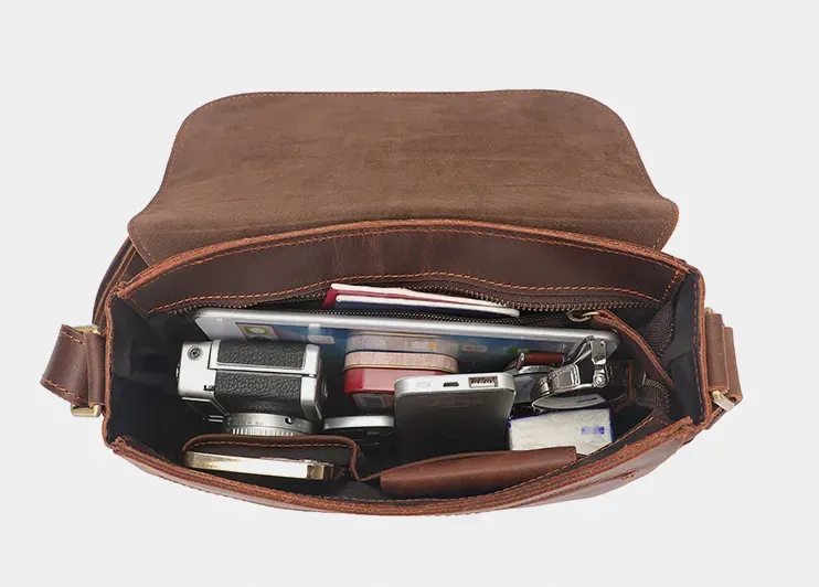 香港狄記皮具 狄記 原創真皮手工 ins郵差包 ins風格包包 頭層牛皮包包 皮革 原創手工真皮 皮件 DEEPKEE 復古真皮手工包