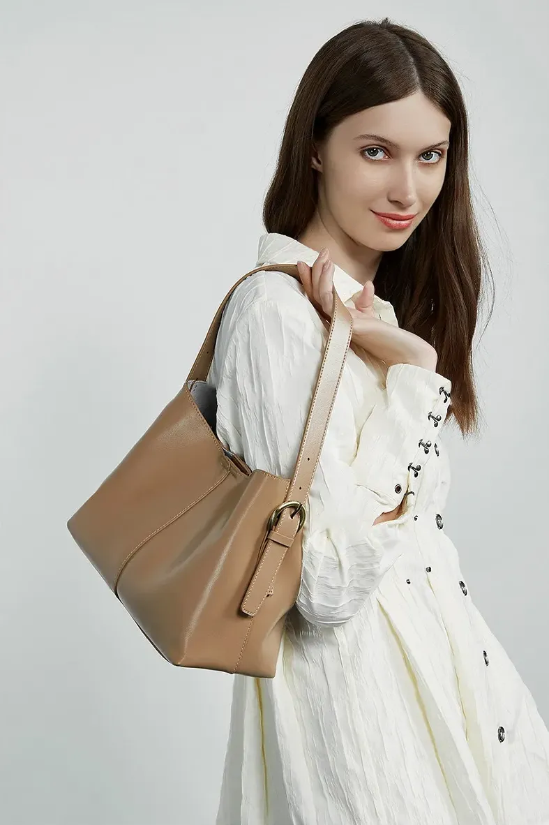 香港狄記皮具 狄記 原創真皮手工 ins郵差包 ins風格包包 頭層牛皮包包 皮革 原創手工真皮 皮件 DEEPKEE 復古真皮手工包