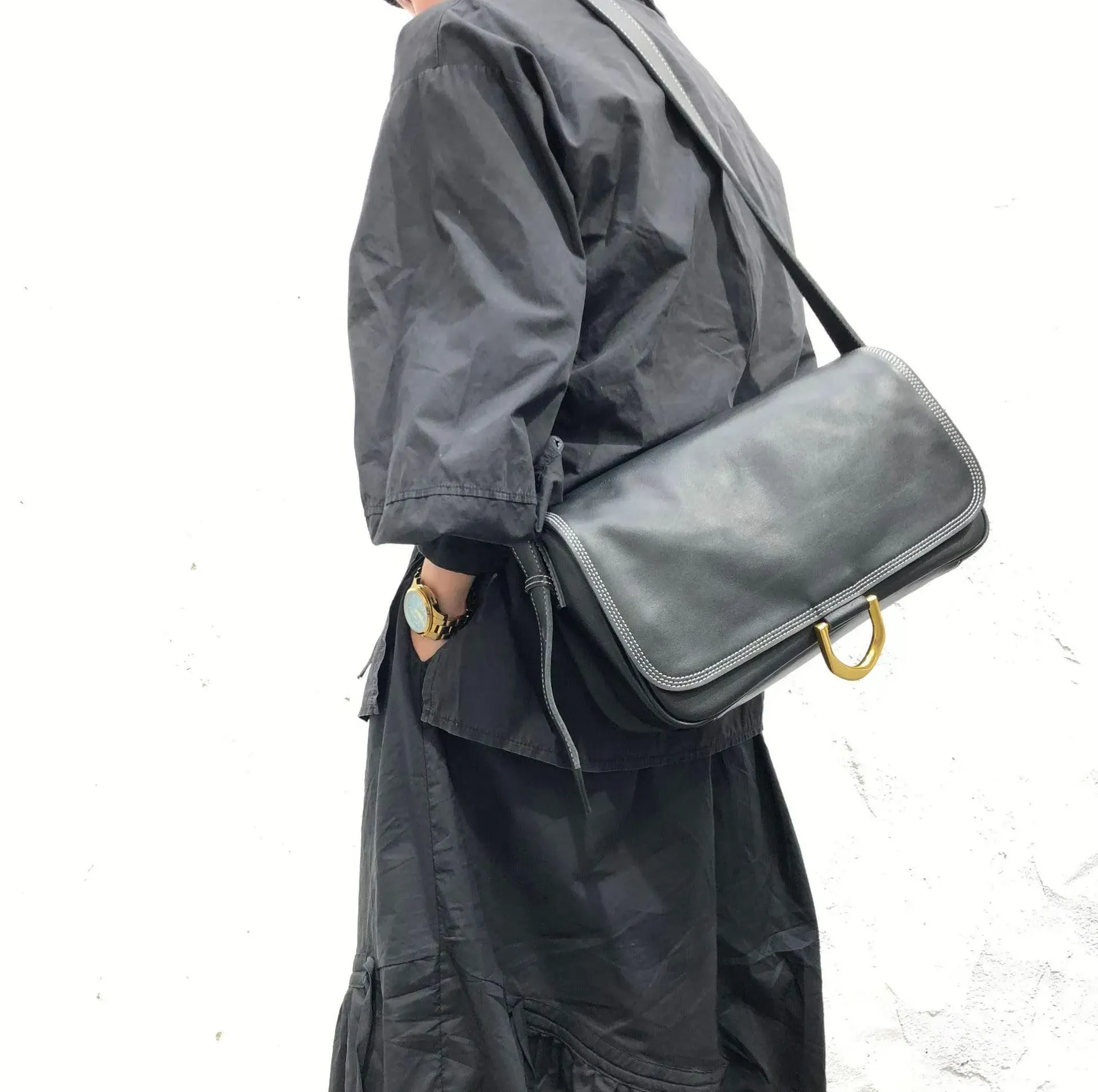 香港狄記皮具 狄記 原創真皮手工 ins郵差包 ins風格包包 頭層牛皮包包 皮革 原創手工真皮 皮件 DEEPKEE 復古真皮手工包