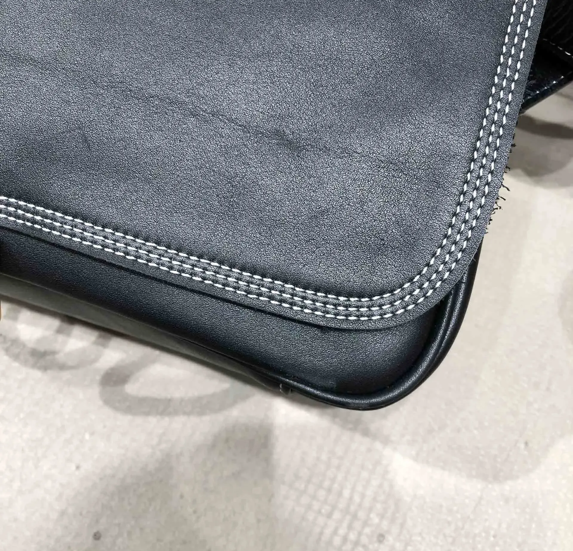 香港狄記皮具 狄記 原創真皮手工 ins郵差包 ins風格包包 頭層牛皮包包 皮革 原創手工真皮 皮件 DEEPKEE 復古真皮手工包