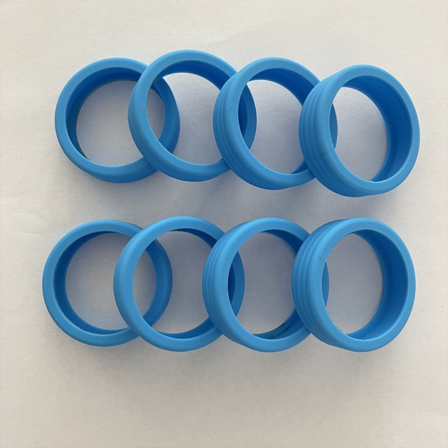 🧳🔇These luggage wheel covers not only protect your suitcase from wear and tear but also reduce noise.