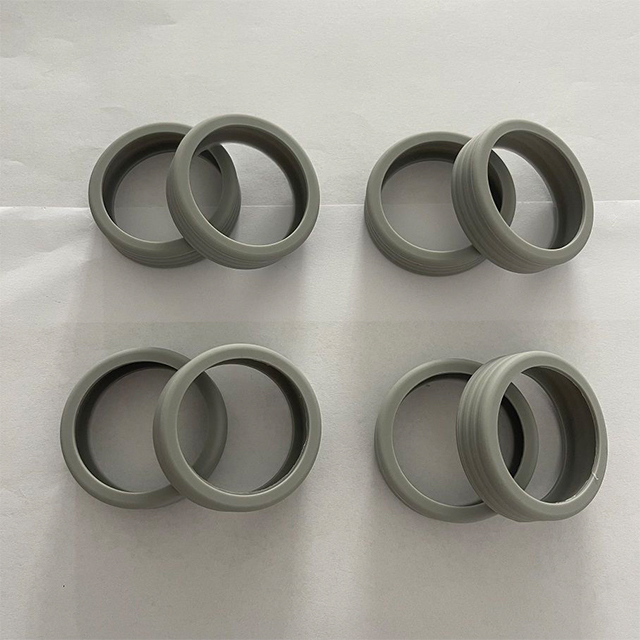 🧳🔇These luggage wheel covers not only protect your suitcase from wear and tear but also reduce noise.