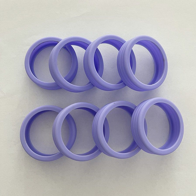 🧳🔇These luggage wheel covers not only protect your suitcase from wear and tear but also reduce noise.