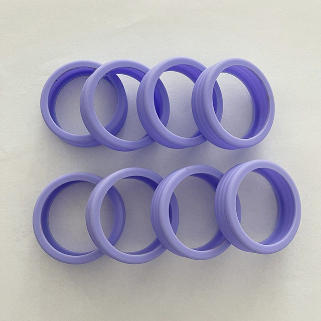 🧳🔇These luggage wheel covers not only protect your suitcase from wear and tear but also reduce noise.