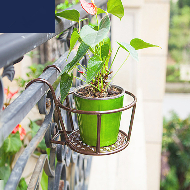 ที่วางกระถางดอกไม้กลมแบบแขวนราวระเบียงบ้าน
