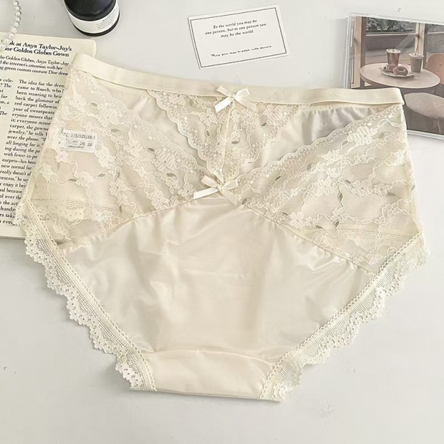 Sexy Hollow-Out Ice Silk Lace Thong