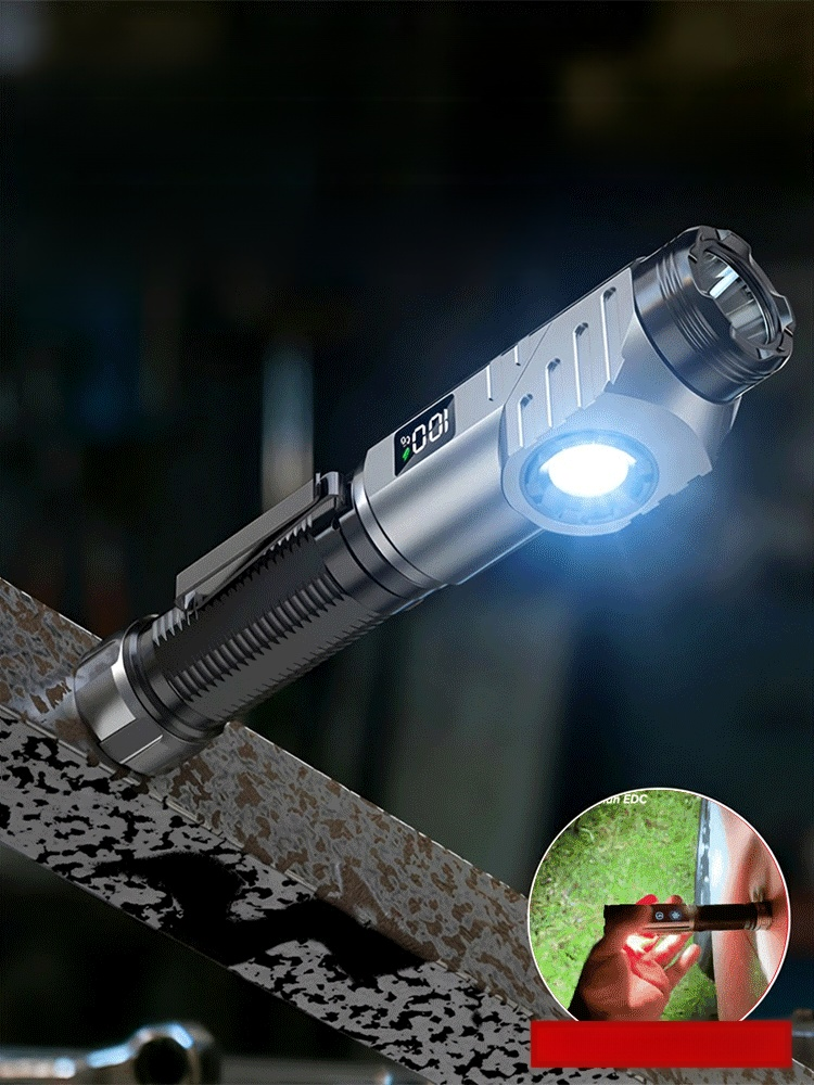 Multifunctional corner flashlight