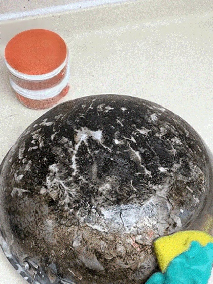 【One Wipe to Shine】Multi-Functional Stainless Steel Cleaner💥 Removes grime instantly, making your cookware shine like new!