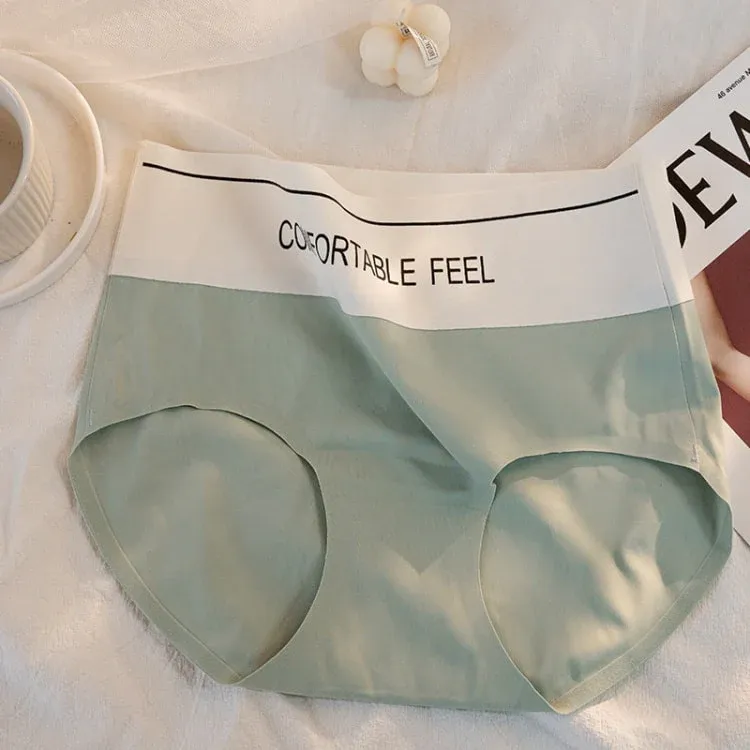 【Wacoal】ハイウエストショーツ | ハイウエストでお腹を引き締め、シュッとスッキリ！肌に優しいアイスシルク素材を採用し、快適な着心地を実現。シームレスでヨガパンツにも響かない！