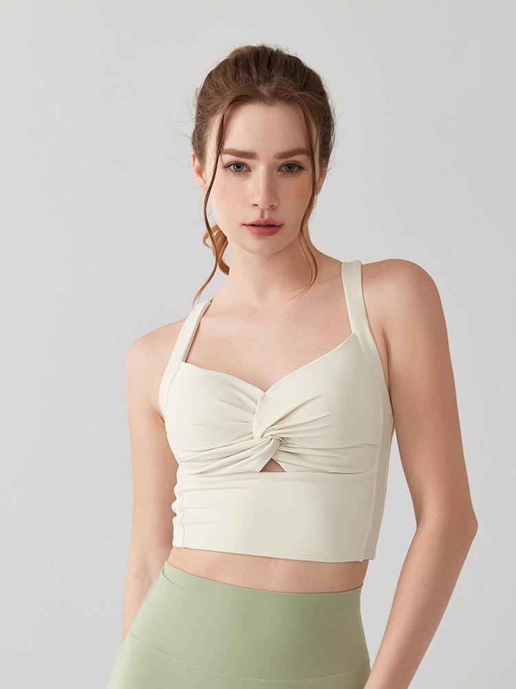 フロントねじり　カップ取り出し可能　スポーツブラ