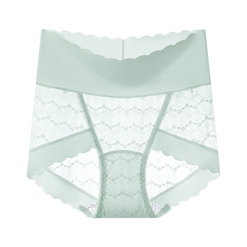 【Wacoal】レースショーツ | 長めの7A抗菌クロッチで女性のデリケート箇所を守る。肌に優しいレース素材を採用しており、チクチクせずアウターにも響かない！