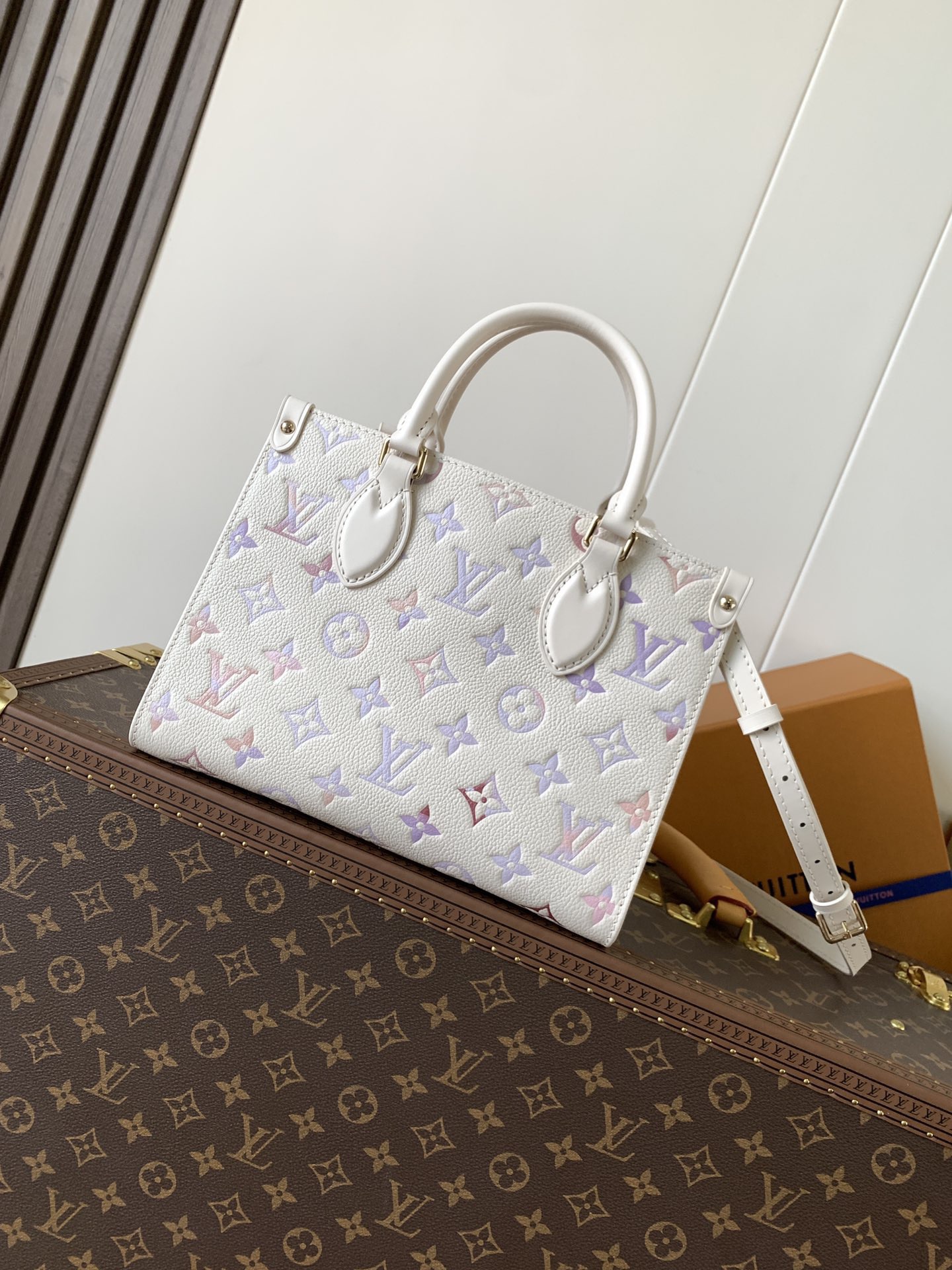 OnTheGo スモールバッグ