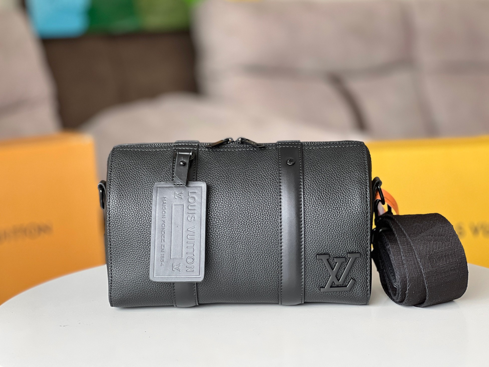 ChatGPT 说：  City Keepall バッグ