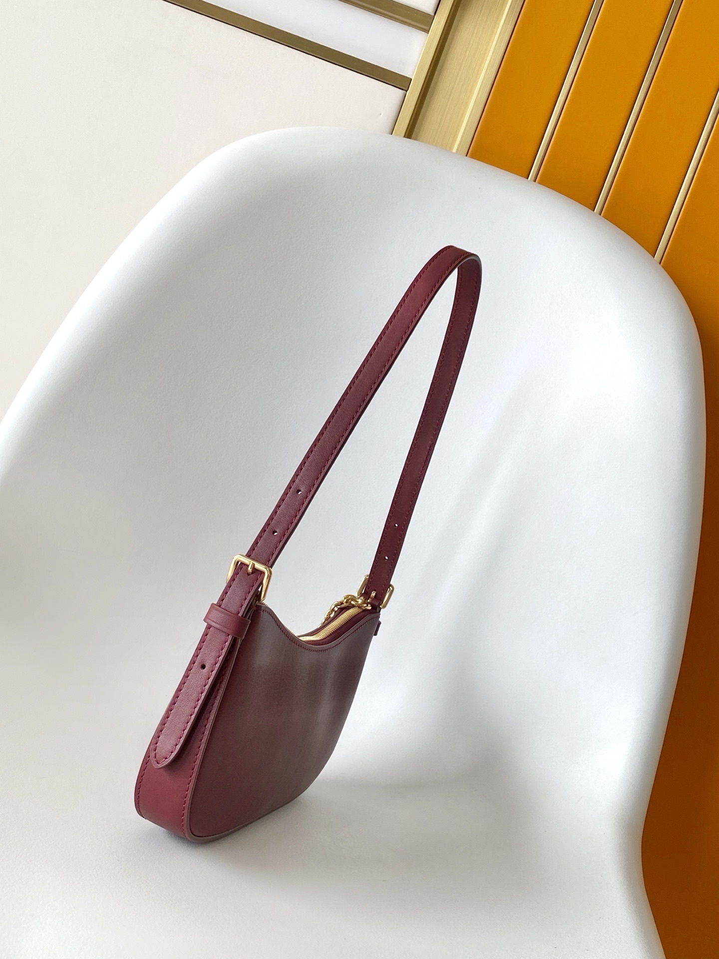 M25650 ボルドー Pochette LV Bloom